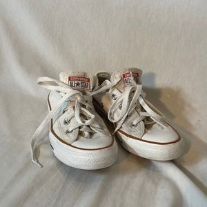 White low top converse